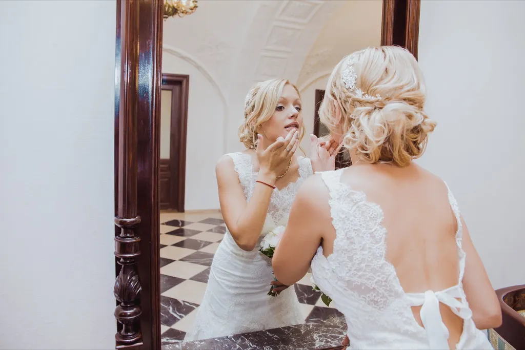 Jak przygotować włosy do upięcia.